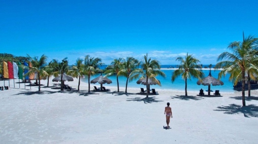 Maribago Bluewater Beach Resort