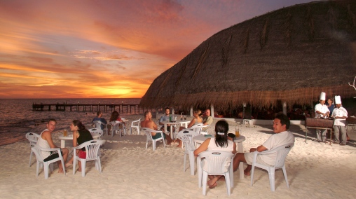 Angaga Island Resort